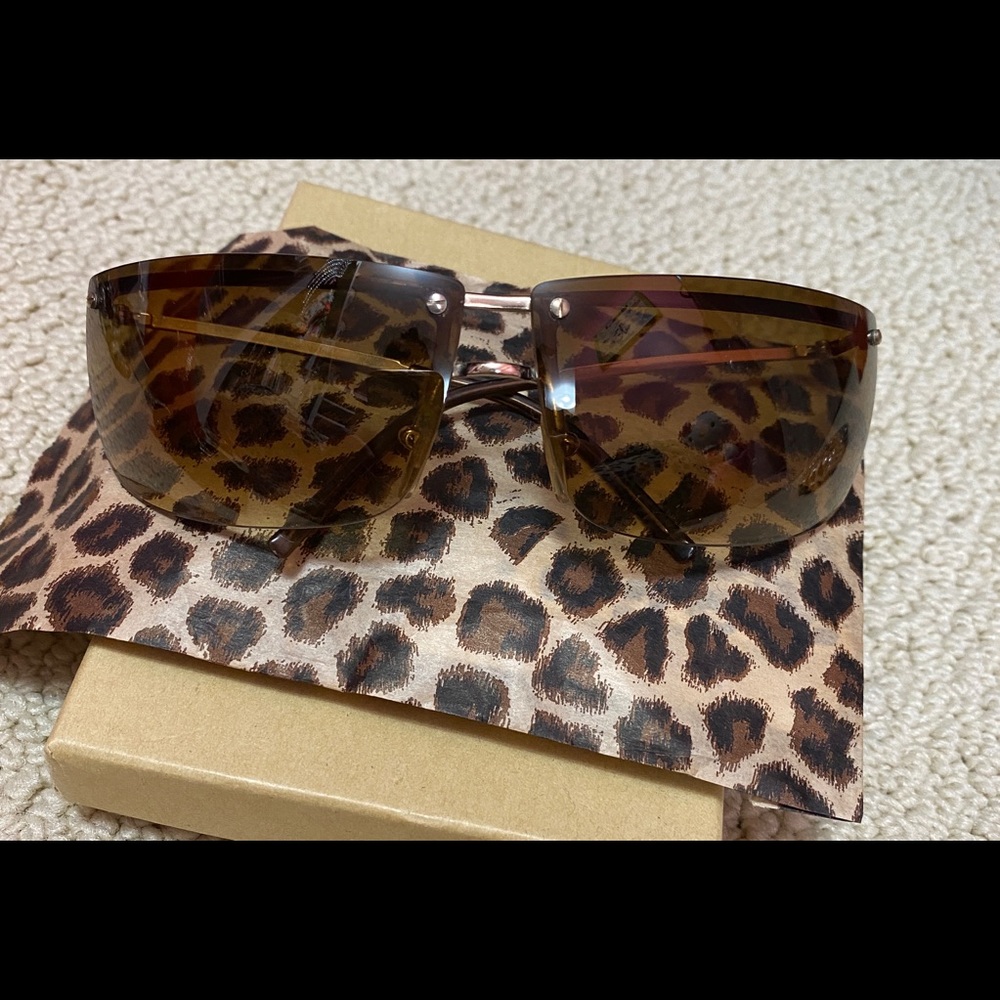 Gucci Sunglasses Vintage Brown with gold hardware